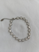 Classy glam bracelet 